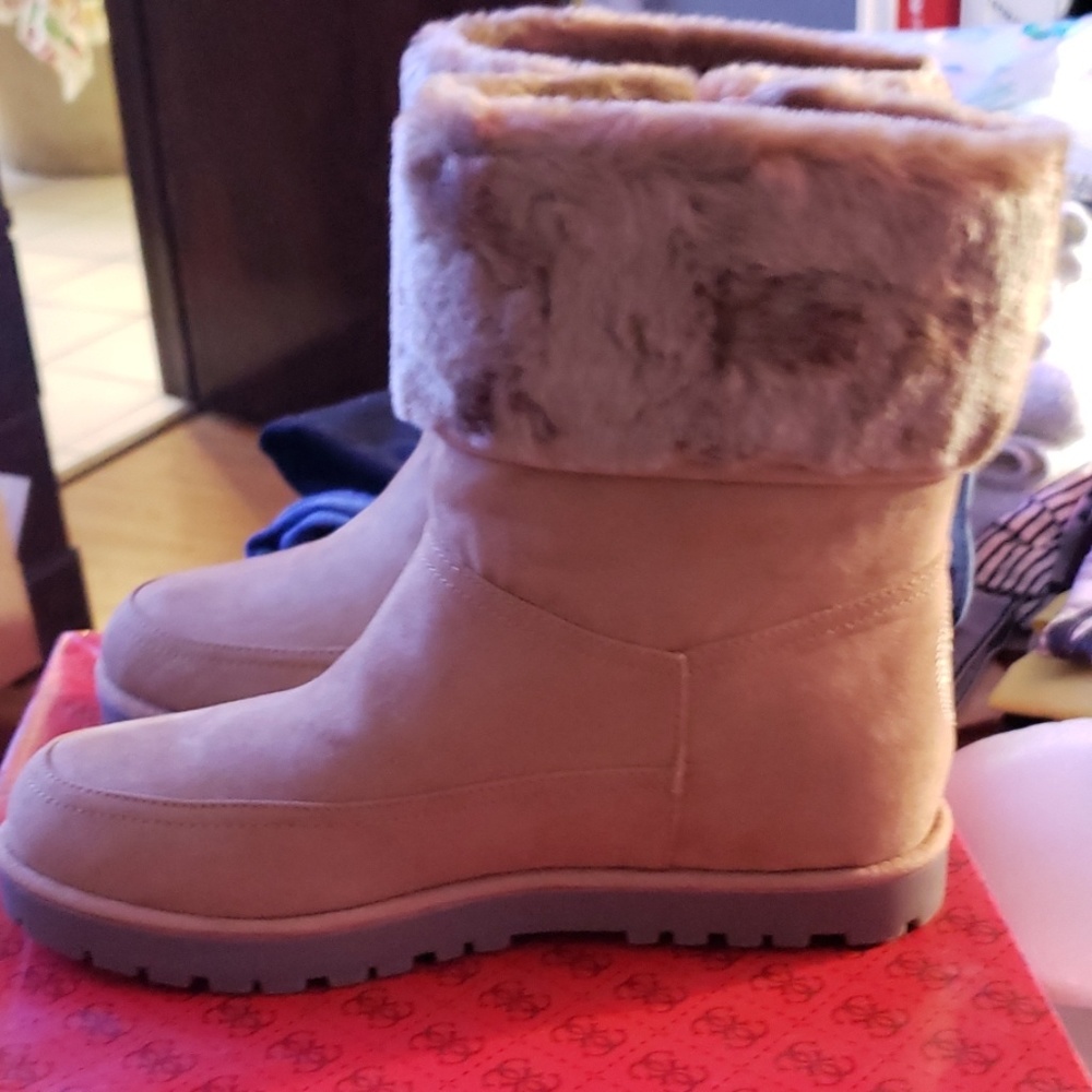 Guess Booties - Picture 2 of 8